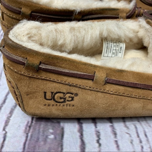 Ugg® Dakota Water Resistant Suede Slippers - Picture 9 of 9